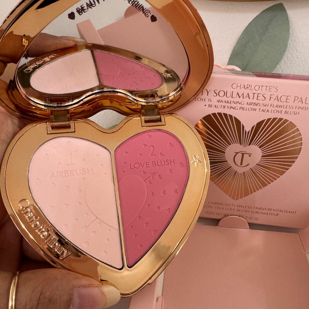 CHARLOTTE TILBURY BEAUTY SOULMATES FACE PALETTE COLOR PILLOW TALK FLAWLESS PINK